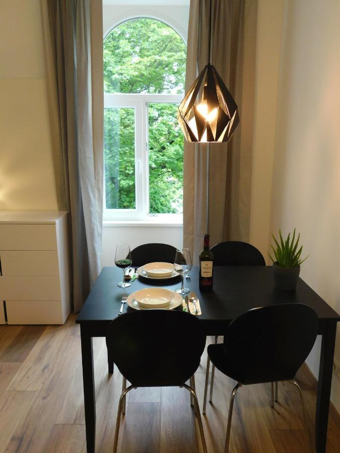 Max, Ruhige Sonnige Wohnung In Praternahe Вена Экстерьер фото